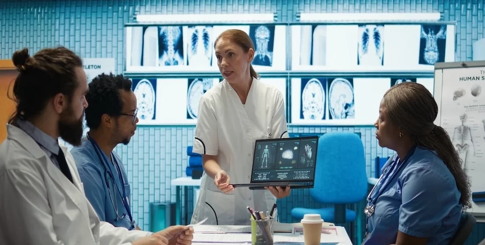 5-best-ai-use-cases-in-healthcare-real-world-impact-of-ai-in-medicine